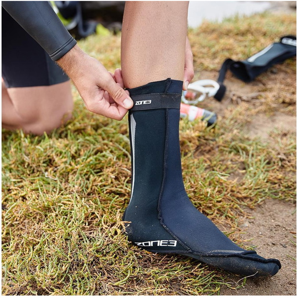 2023 Zone3 2mm Neoprene Swim Socks NA18UNSS - Black / Red