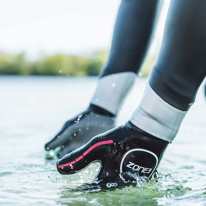 Neoprene Heat-Tech Warmth Swim Socks – ZONE3 USA