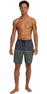 2026 ONeill Mens Hyperfreak Mysto Block Scallop 19 Boardshorts 2800233 - Dark Olive Mysto Block