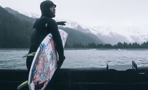 Wetsuit Guide: When to wear booties, gloves and a hood